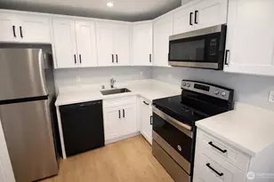 3801 S 12th St, Tacoma, WA 98405 - Photo 8