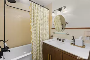 6857 32nd Ave NE, Seattle, WA 98115 - Photo 24