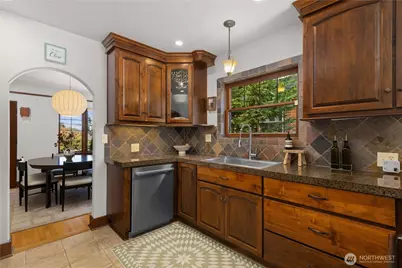 6857 32nd Avenue NE, Seattle, WA 98115 - Photo 8