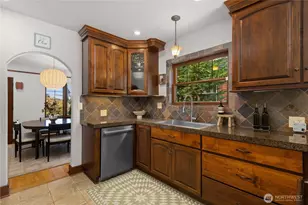 6857 32nd Ave NE, Seattle, WA 98115 - Photo 8