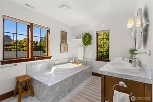 6857 32nd Ave NE, Seattle, WA 98115 - Photo 18