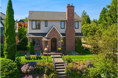 6857 32nd Avenue NE, Seattle, WA 98115 - Photo 1