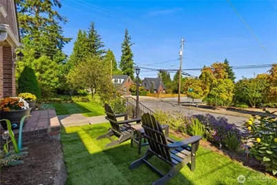 6857 32nd Avenue NE, Seattle, WA 98115 - Photo 4