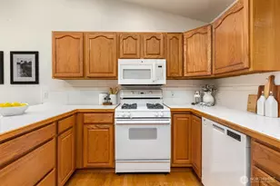 14118 Beverly Park Rd, Edmonds, WA 98026 - Photo 14