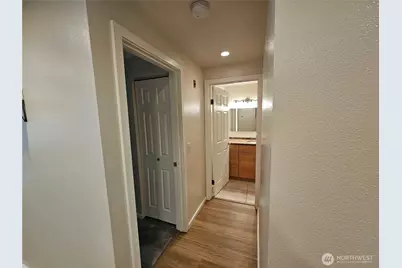 10501 8th Avenue NE #225, Seattle, WA 98125 - Photo 6