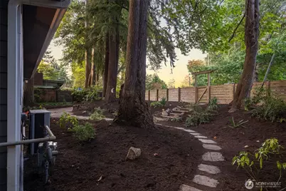 12309 Hiram Place NE, Seattle, WA 98125 - Photo 30