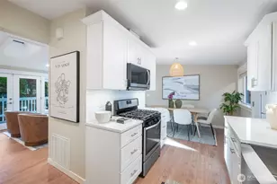12309 Hiram Pl NE, Seattle, WA 98125 - Photo 10