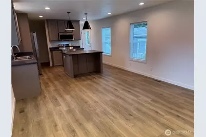 375 Union Avenue SE #8, Renton, WA 98059 - Photo 4