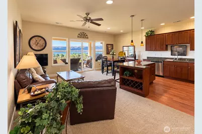 23190 Sunserra Loop NW #B-11, Quincy, WA 98848 - Photo 4