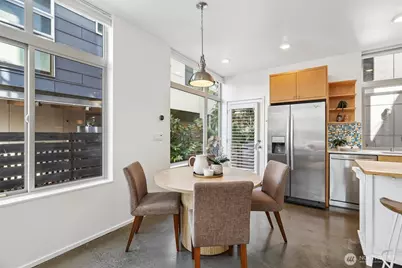 2208 E Alder Street, Seattle, WA 98122 - Photo 6