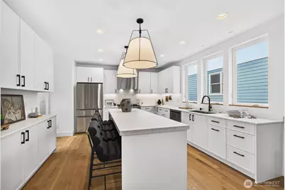 2631 34th Avenue W, Seattle, WA 98199 - Photo 6