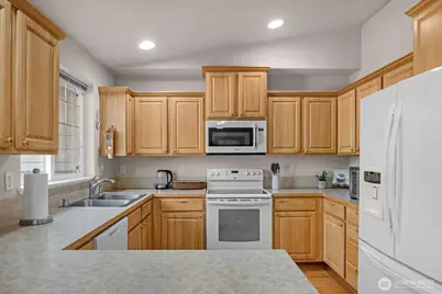 12007 35th Avenue NE, Marysville, WA 98271 - Photo 10
