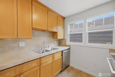 610 North Street SE, Tumwater, WA 98501 - Photo 8