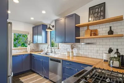1218 NE 117th Street, Seattle, WA 98125 - Photo 4