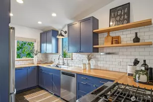 1218 NE 117th St, Seattle, WA 98125 - Photo 4