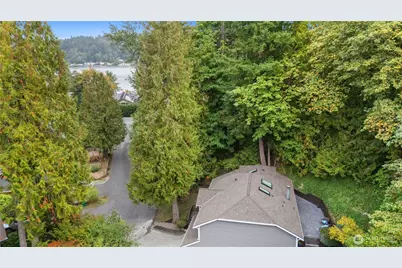 2925 W Lake Sammamish Parkway NE, Redmond, WA 98052 - Photo 2