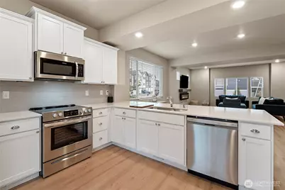 17541 110th Avenue E #I, Puyallup, WA 98374 - Photo 8