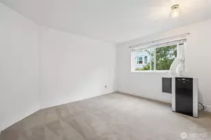 2215 14th Ave W, Seattle, WA 98119 - Photo 22