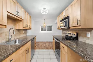 2215 14th Ave W, Seattle, WA 98119 - Photo 14