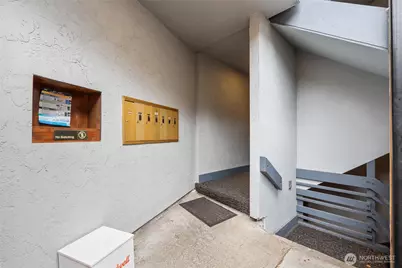 2215 14th Avenue W #1, Seattle, WA 98119 - Photo 30