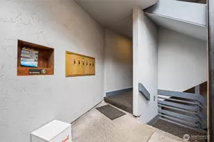 2215 14th Ave W, Seattle, WA 98119 - Photo 30