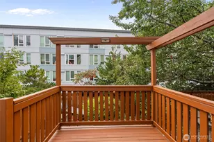 2215 14th Ave W, Seattle, WA 98119 - Photo 26