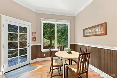 12117 Clearview Drive, Edmonds, WA 98026 - Photo 6