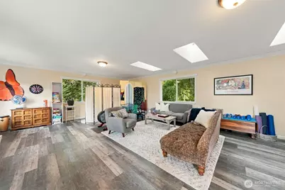 12117 Clearview Drive, Edmonds, WA 98026 - Photo 22