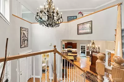 12117 Clearview Drive, Edmonds, WA 98026 - Photo 14