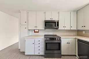 5538 N 43rd St, Tacoma, WA 98407 - Photo 12