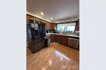 7624 48th Avenue W, Mukilteo, WA 98275 - Photo 2