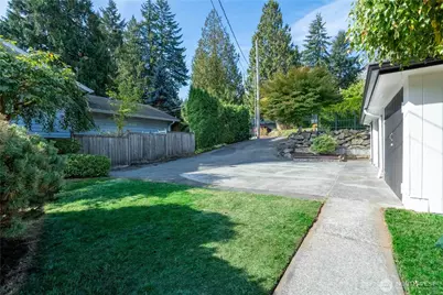 14834 Interlake Avenue N, Shoreline, WA 98133 - Photo 30