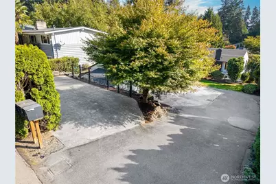 14834 Interlake Avenue N, Shoreline, WA 98133 - Photo 34