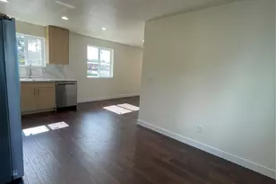 205 7th St, Raymond, WA 98577 - Photo 6