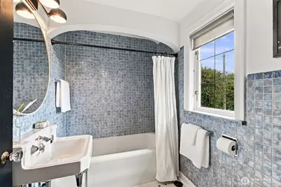 7944 Seward Park Avenue S, Seattle, WA 98118 - Photo 24