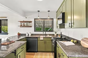 7944 Seward Park Ave S, Seattle, WA 98118 - Photo 16