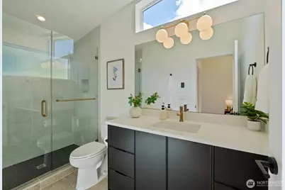815 NE 100th Street, Seattle, WA 98125 - Photo 12