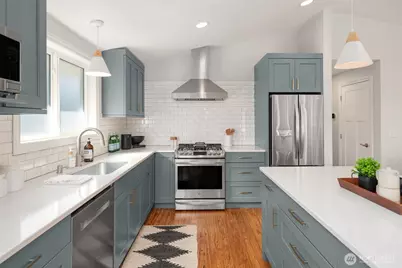 6723 Dibble Avenue NW, Seattle, WA 98117 - Photo 10