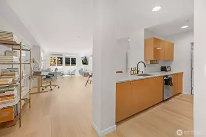 18 Dravus Street #210, Seattle, WA 98109 - Photo 6