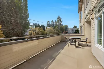 18 Dravus Street #210, Seattle, WA 98109 - Photo 16