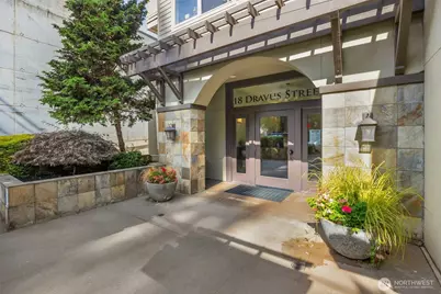 18 Dravus Street #210, Seattle, WA 98109 - Photo 1