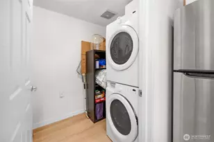 18 Dravus St, Seattle, WA 98109 - Photo 22