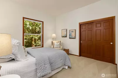 8387 NE Sumanee Place, Bainbridge Island, WA 98110 - Photo 22