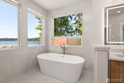 4827 Bayshore Lane NW, Olympia, WA 98502 - Photo 20