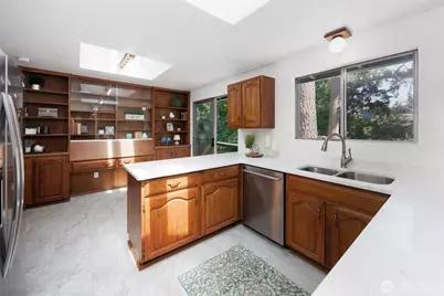 12822 NE 68th Street, Kirkland, WA 98033 - Photo 10