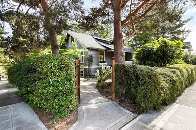 5018 Latona Avenue NE, Seattle, WA 98105 - Photo 2