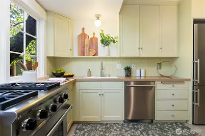 5018 Latona Avenue NE, Seattle, WA 98105 - Photo 18