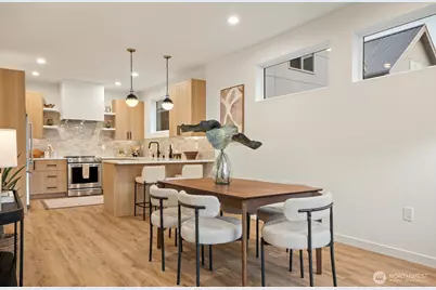 2769 59th Avenue SW #B, Seattle, WA 98116 - Photo 14