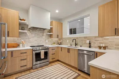 2769 59th Avenue SW #B, Seattle, WA 98116 - Photo 16