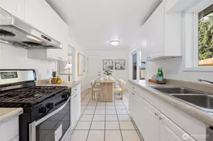 3008 NE 5th Pl, Renton, WA 98056 - Photo 6